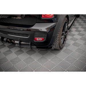 Splittery tylne boczne MINI JCW R56 (2006–2010).